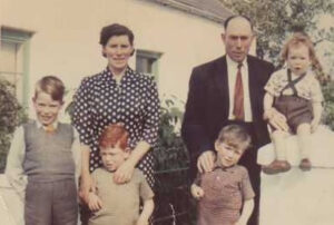1964 resizeplus 1964 Mum Dad and children